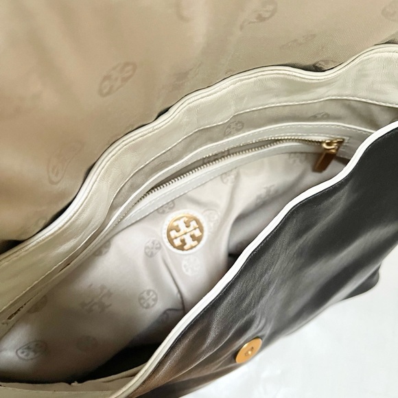 Authentic Tory Burch Lambskin leather hobo bag - Picture 13 of 16